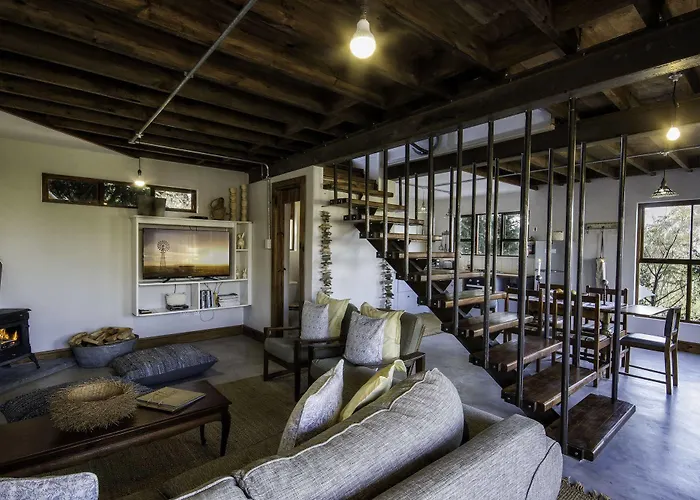 A Hilltop Country Retreat