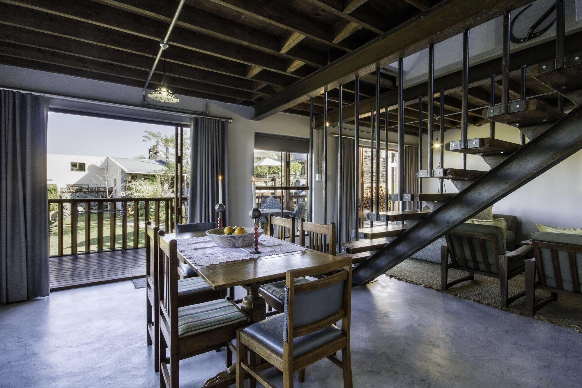 A Hilltop Country Retreat Lodge *