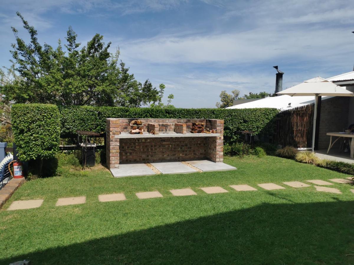 A Hilltop Country Retreat *